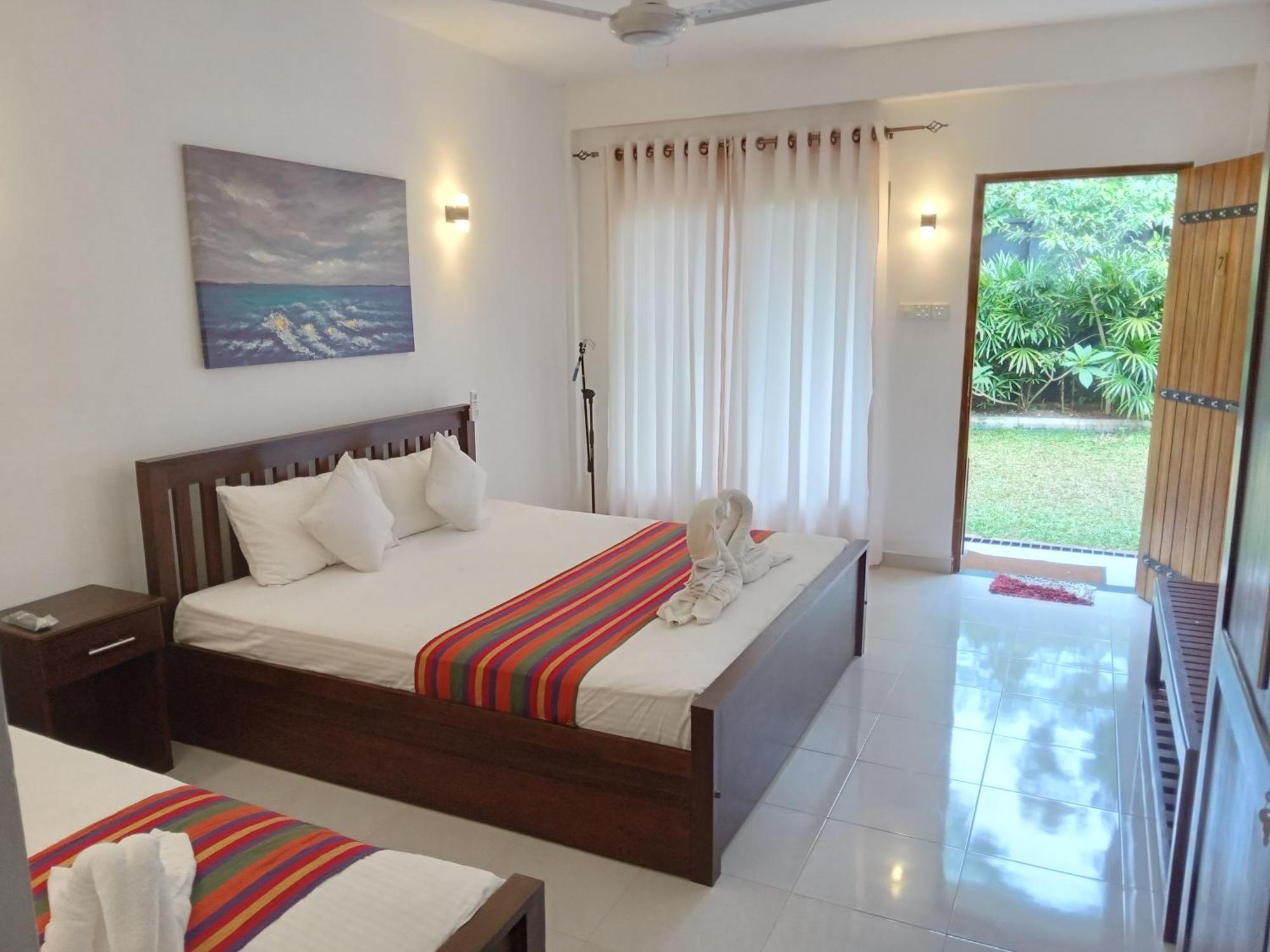 White Rose Safari Home Stay Udawalawe Bagian luar foto