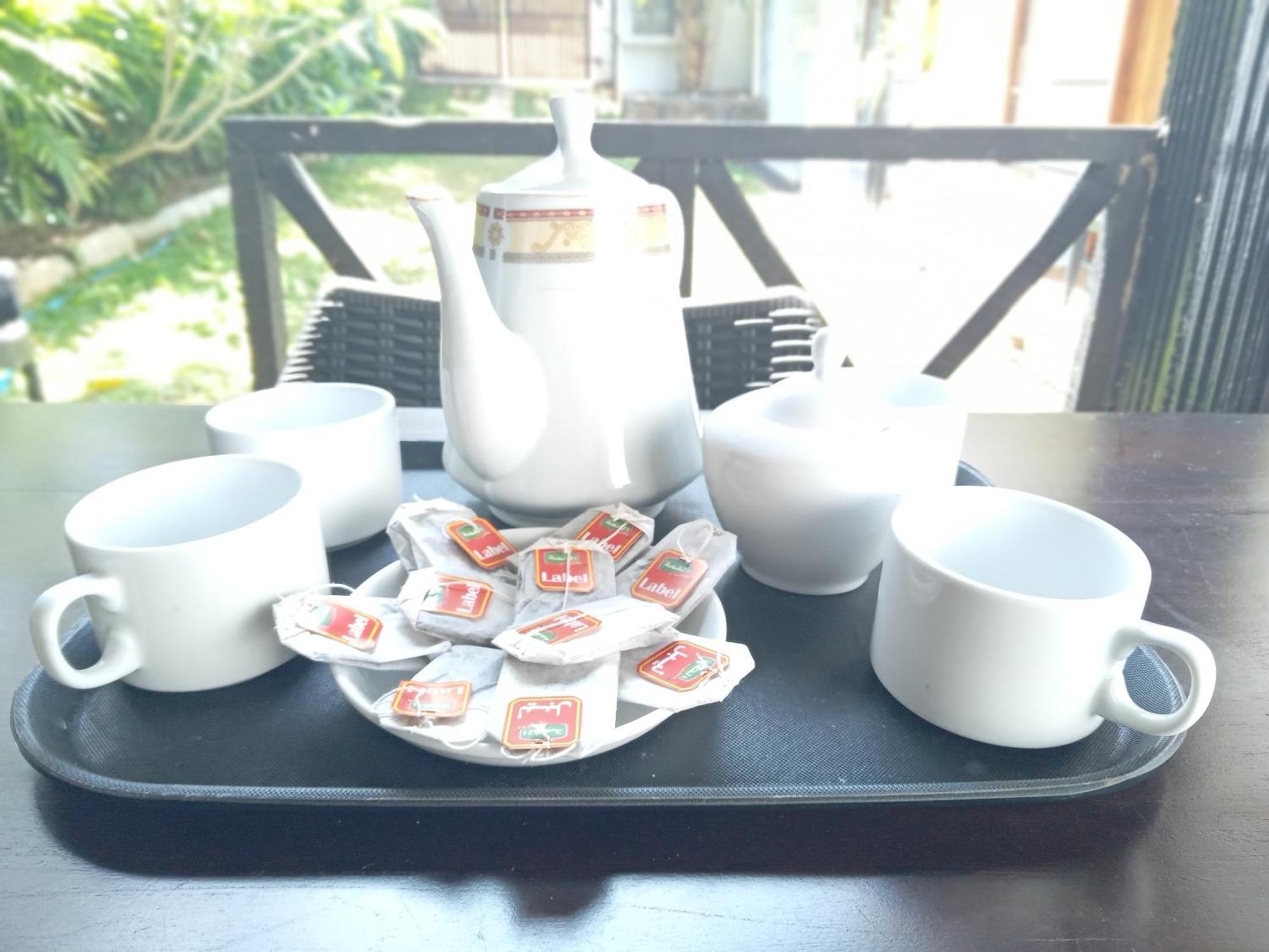 White Rose Safari Home Stay Udawalawe Bagian luar foto